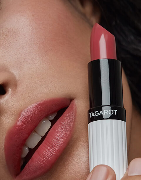 Und Gretel TAGAROT Lipstick 1 روزيه
