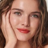 lisa eldridge BAUME EMBRACE LIP COLOUR CZERWONA KRZYWA